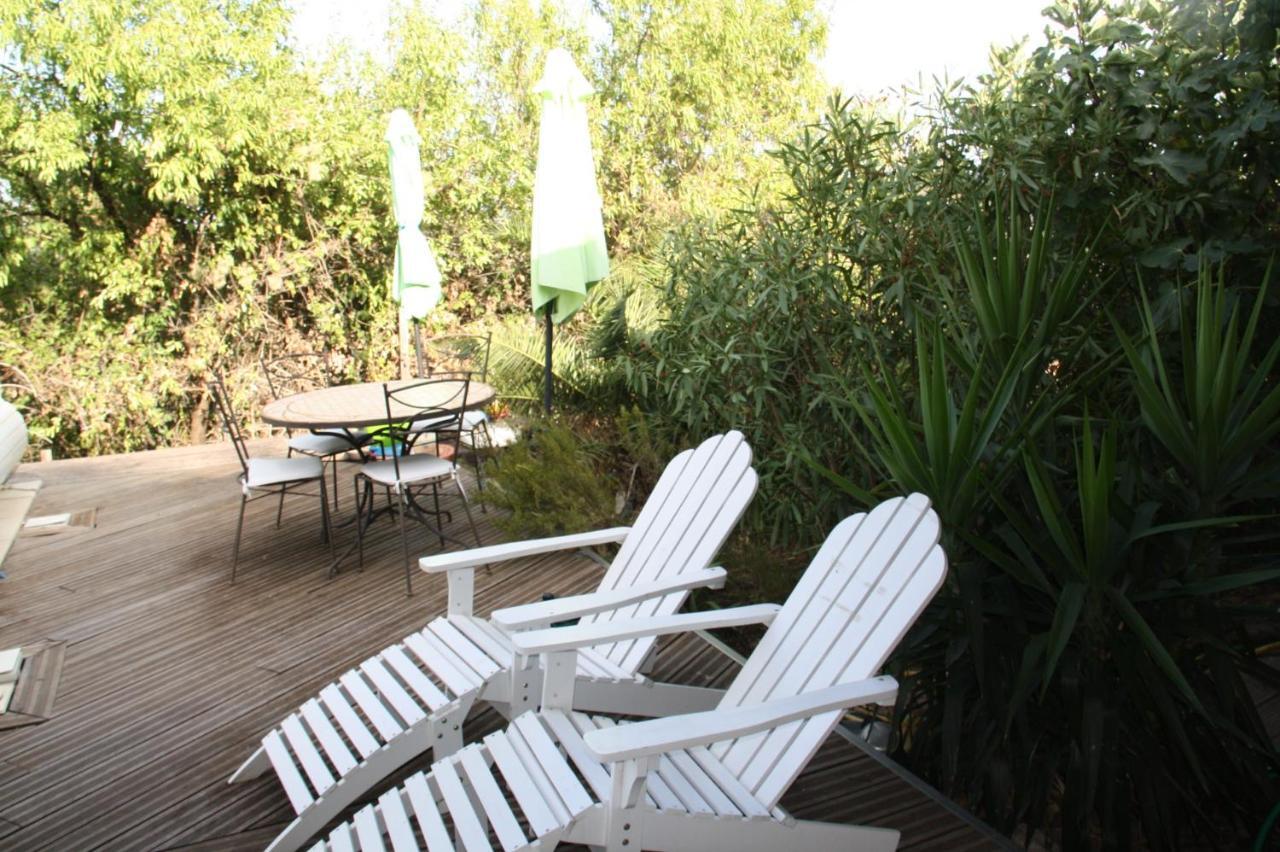 La Croisee Des Chemins Bed & Breakfast Calvisson Exterior photo